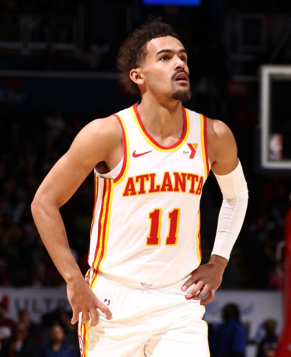 TheDunkCentral's tweet photo. Trae Young over his last 4 games: 

35.0 PPG
8.5 APG
4.0 RPG
50% FG
50% 3PT
80% FT

Underappreciated https://t.co/SM9I2WKl21