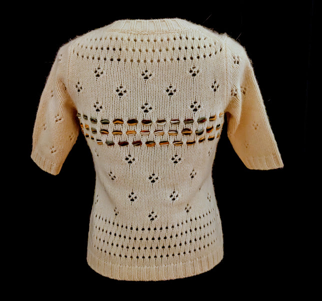 43000 B1 FWS Vintage Anthropology Sweater by Field Flower Size Small avintageaddress.com/shop/vintage/w… #anthropologie #sweater #fall #AutumnFalls