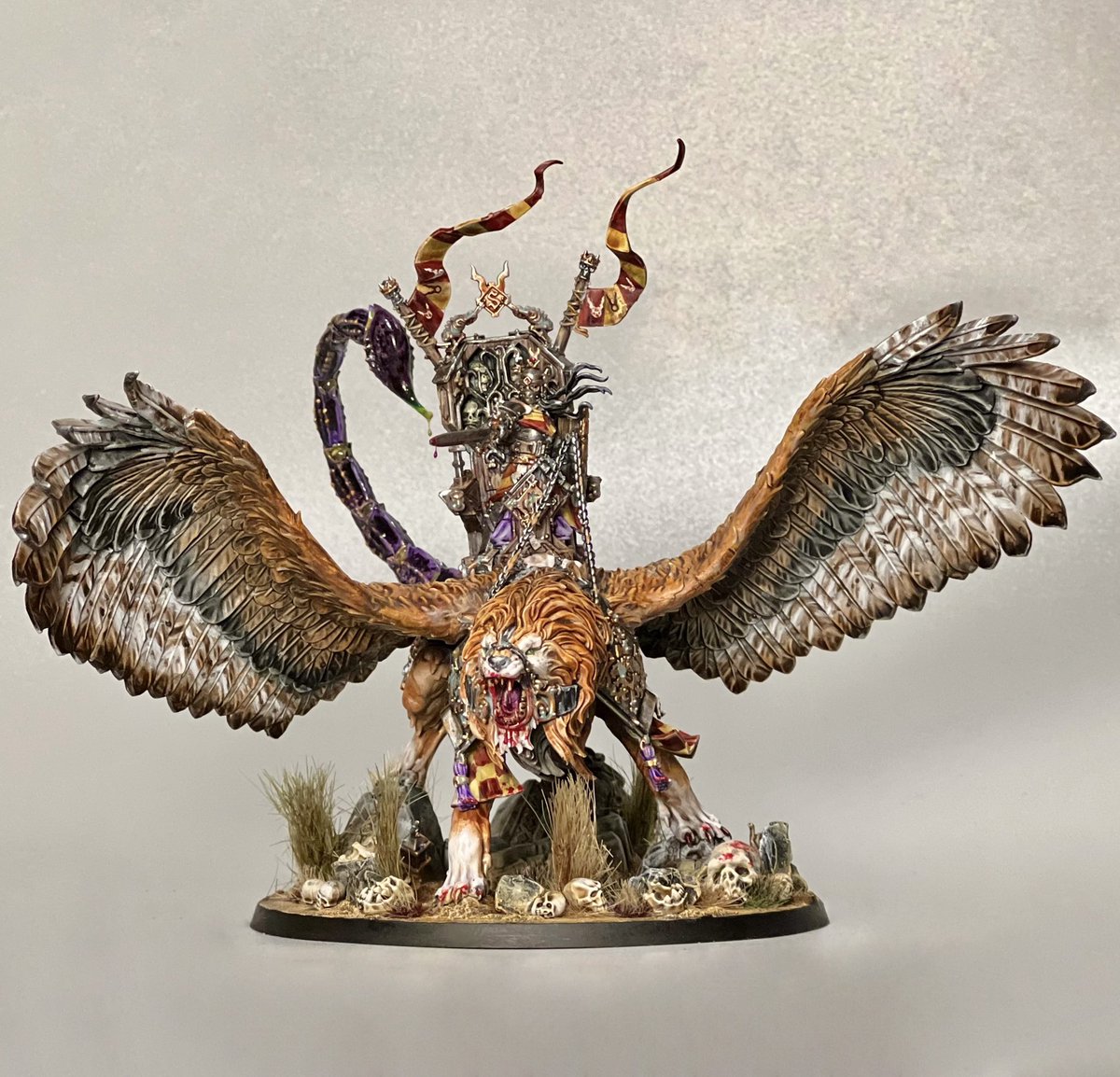 groje's tweet photo. Here comes Thalia Vedra on her Manticore Infernadine - what a fantastic model and a pleasure to paint it 🥰
🦁🦂🦅

#ageofsigmar #PaintingWarhammer #WarhammerCommunity #warhammer #miniaturemonday #citiesofsigmar https://t.co/L9k9HLDfEO