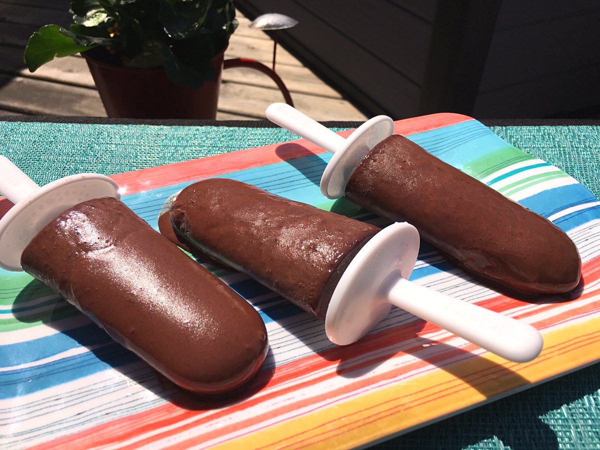 clubfoody1's tweet photo. Today is National #ChocolatesDay🍫
Fudgesicles… anytime!💖
(check out my next posts👆 & the previous ones 👇 for more great chocolate 🍫 recipes😋)
#YouTube 📽️: https://t.co/1VOSwdqmVX
#RECIPE ➡️: https://t.co/mxoZEURWKH
@EventGuideToday @DiningGuide2Day #recipeoftheday https://t.co/rYbeZFXSa1