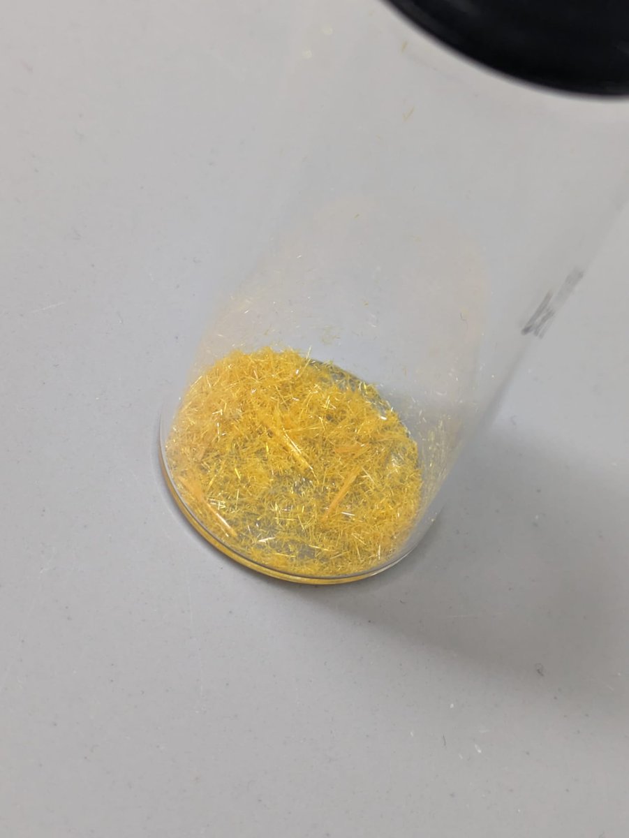 In today's third year project labs, Dan has been synthesising derivatives of difluoroaniline. What a beautiful colour! 💛 As an organic chemist, I do get overly impressed when others have colourful products from their reactions 😊