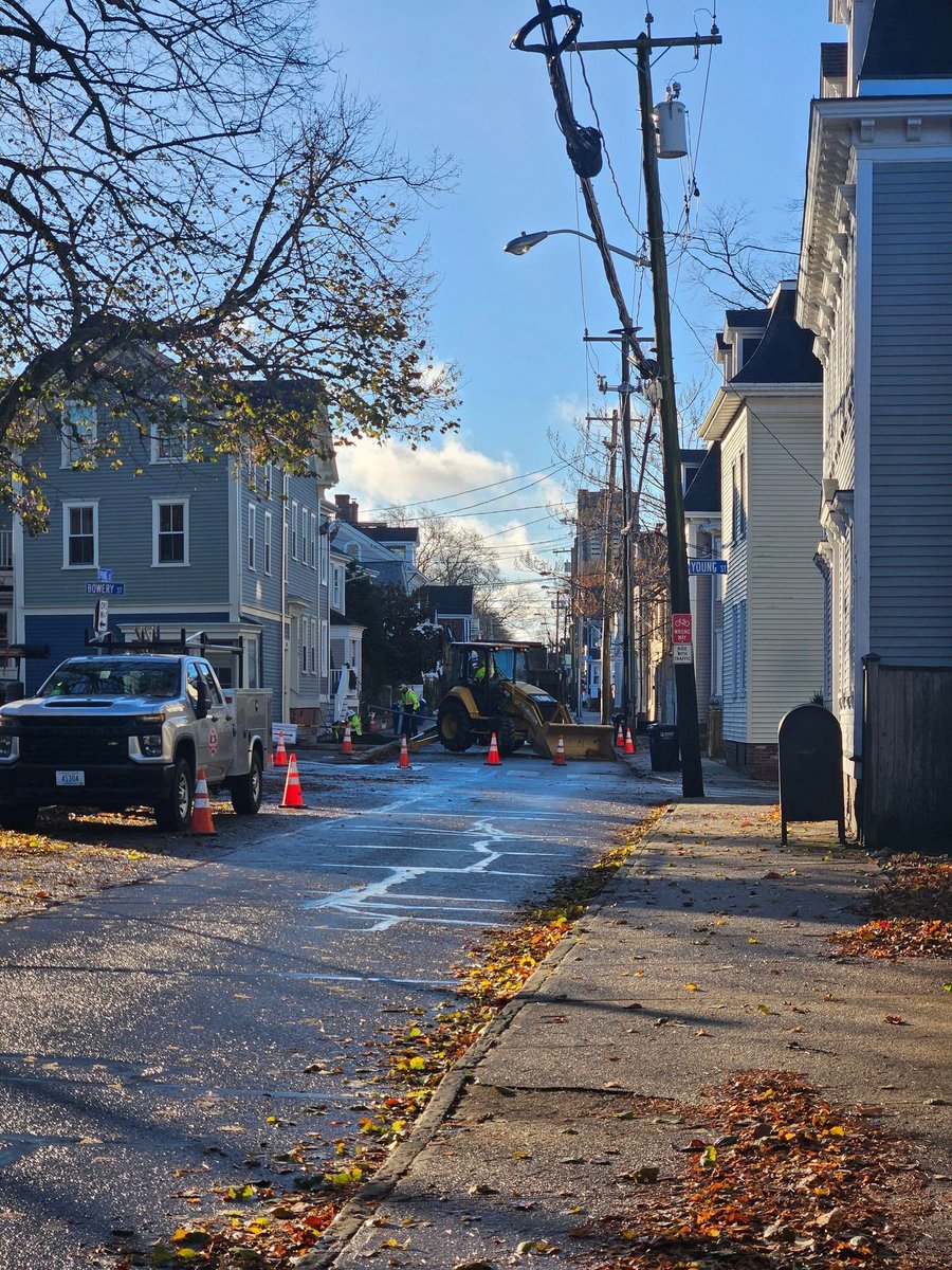 NewportThisWeek's tweet photo. Construction work continues on Spring Street & Dearborn Avenue. Spring Street, from Perry Street - Bowery Street/Young Street, is closed. Dearborn Street is also closed.
Glad the weather isn't too cold for the workers! We appreciate what you are doing.
#NewportThisWeek https://t.co/RWiCJeLdma