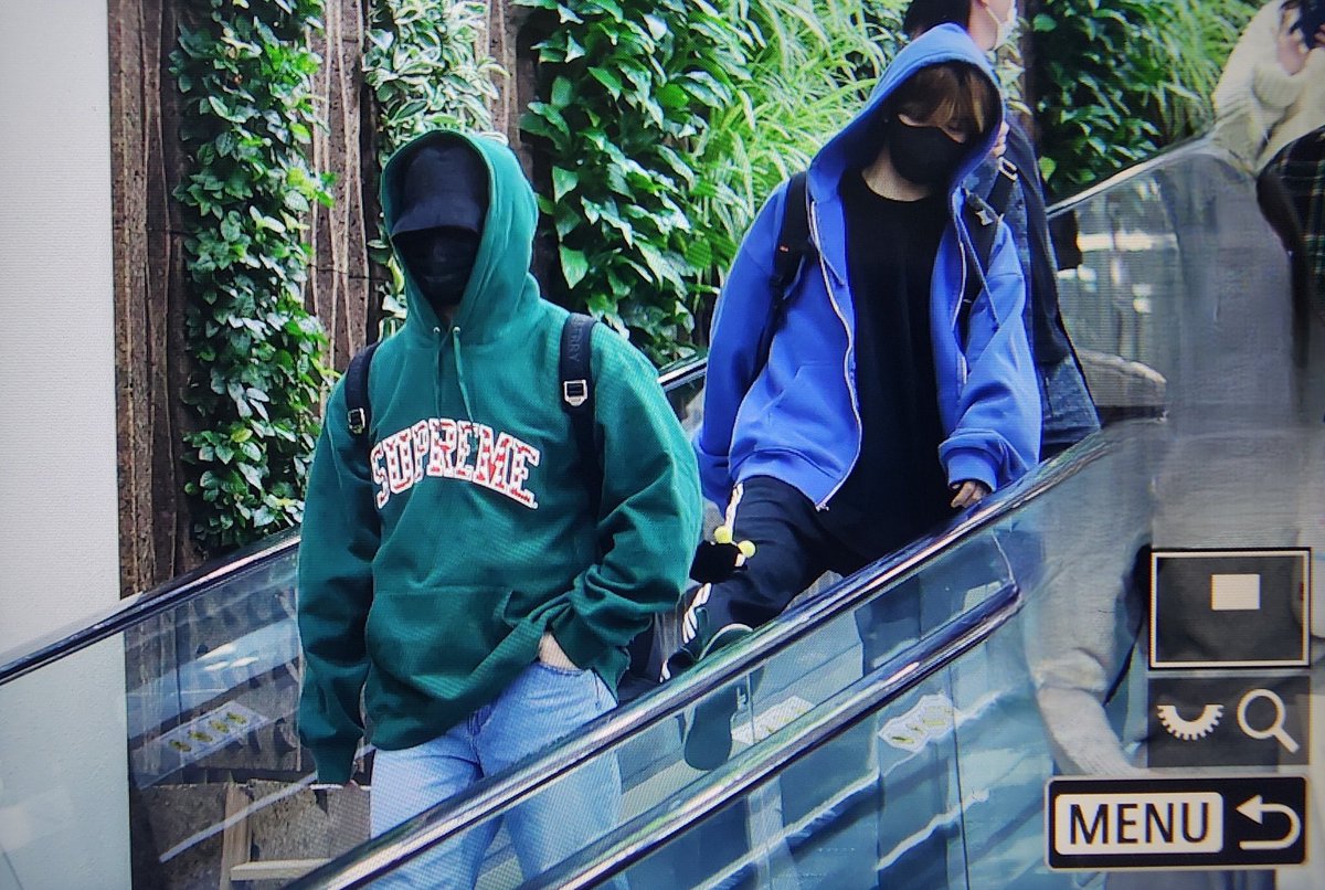 spearhyunnie's tweet photo. seungmin was the one who bought the badtz maru keyring for changbin because it looks like changbin 🥲 https://t.co/gr8gDjdr9N