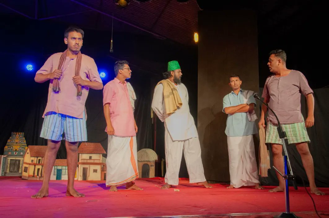 nirantharaorg's tweet photo. The play "GORURU" of GoruruRamaswamyIyengar was successfully performed on the Eve of NAGARANGA NATAKOTSAVA 2023.

#niranthara_foundation_mysuru #Niranthara #mysoretheatre #drama #theaterlife #nirantharamysuru #mysore #theaterexperience #theatre #mysoretheater https://t.co/D0rwCLOTuF