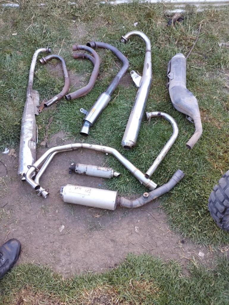 MMaleichuk's tweet photo. DIEZ ALLANAMIENTOS POSITIVOS POR PRUEBA ILEGAL DE VELOCIDAD CON MOTOCICLETAS. 

 Secuestramos 21 motos que molestaban a los vecinos de Chivilcoy. Esto se suma al gran trabajo que realiza constantemente el personal policial, inspectores de Tránsito y Guardia Urbana https://t.co/UcGQvW5wCr