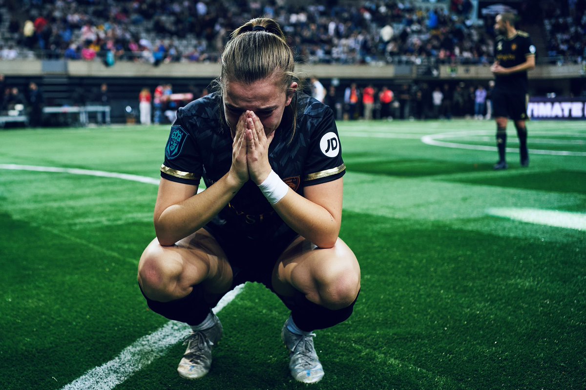 25/11/2023

he cumplido un sueño

constancia, humildad, compromiso, esfuerzo, sacrificio y garra, definen esta familia

que no os quepa duda que nos quedamos con ganas de más!