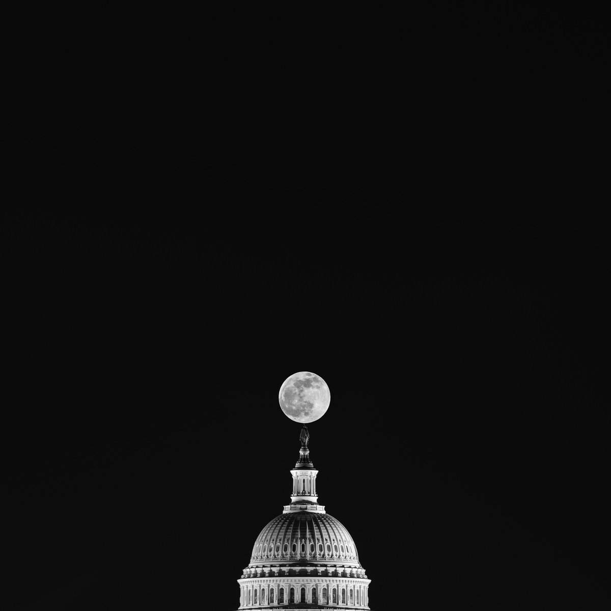 johiattkim's tweet image. Capital Connection

@WashProbs @washingtondc @washingtonian @PoPville @capitalweather @NationalMallNPS @nationalmall @DCist @NatlParkService #WashingtonDC #findyourpark #igdc @StormHour @ThePhotoHour @nikonusa @BuzzFeedStorm @uscapitol