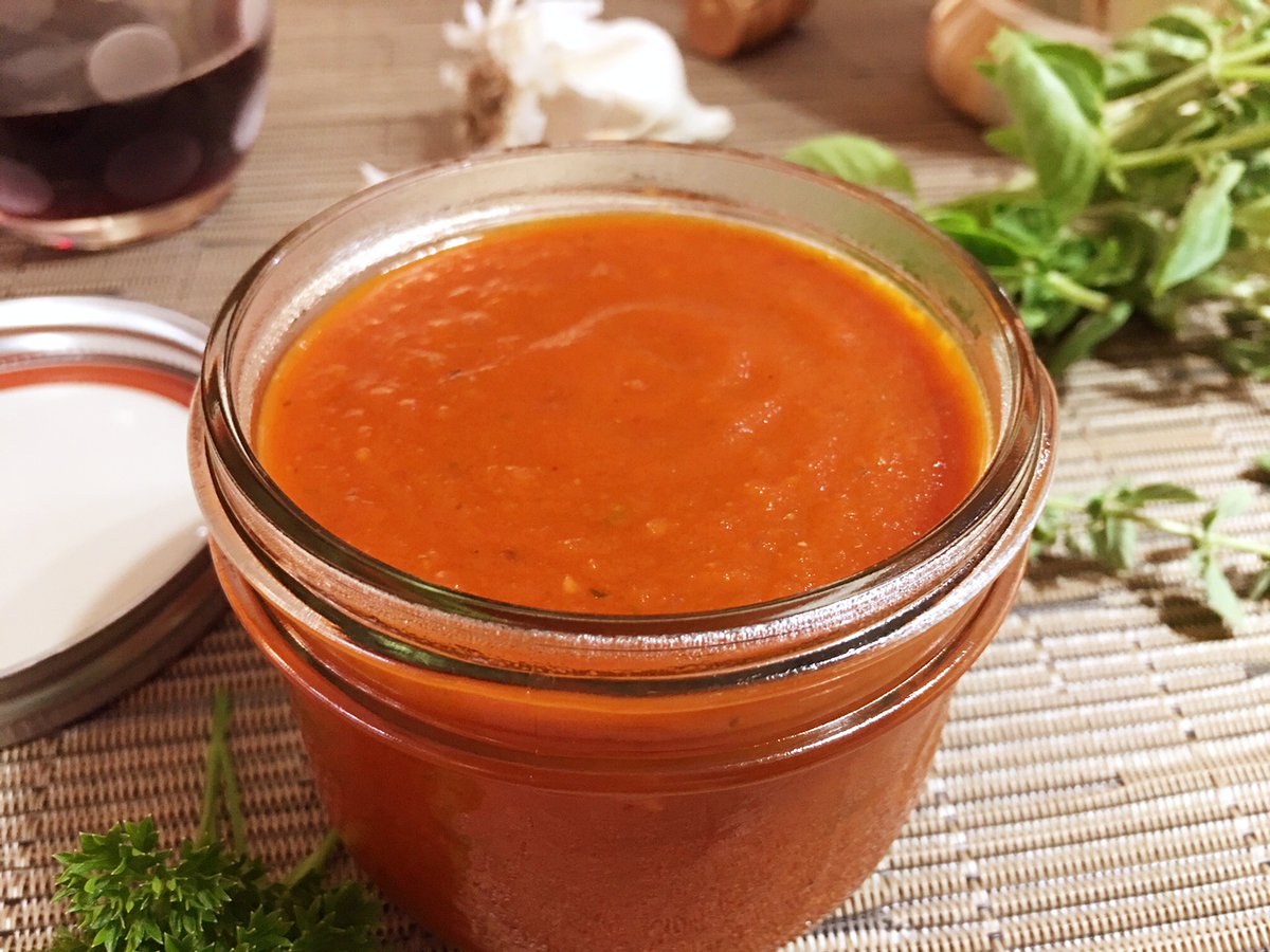 clubfoody1's tweet photo. Today is National #MasonJarDay🫙
Homemade Marinara Sauce is the "best"🥇🏆
(check out my next posts👆 &amp; the previous ones 👇 for more mason jar 🫙recipes😋)

#YouTube 📽️: https://t.co/VkB6UbOe73
#RECIPE ➡️: https://t.co/aPgjxPC4rO

@EventGuideToday @DiningGuide2Day https://t.co/p9OfMaVB66