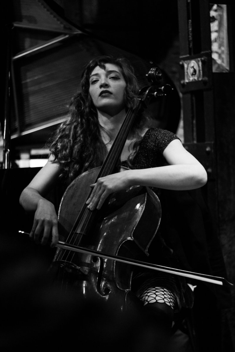 Mañana, 28 de noviembre, último concierto del año.
Nos vemos a las 21hs en Chacabuco 874.