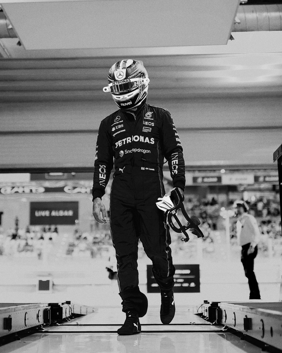 Lewis Hamilton tweet media