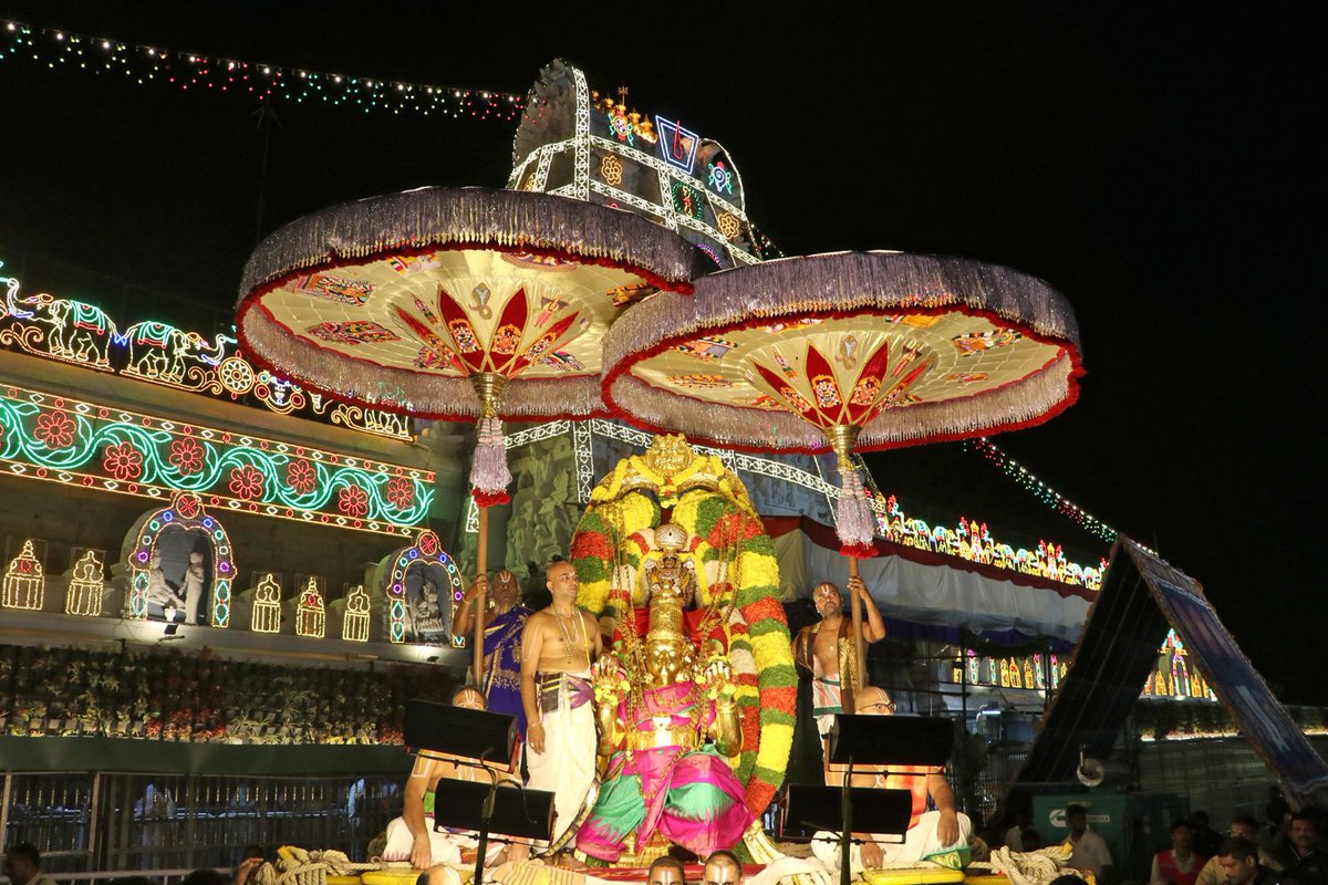 TTDevasthanams's tweet photo. The auspicious Karthika Pournami Garuda Vahana Seva was observed with celestial fervour in Tirumala today evening.

Sri Malayappa in all His resplendence took out a majestic ride atop the mighty Garuda Vahanam and paraded along the four mada streets to bless His devotees. https://t.co/ul1JQFg7Gc