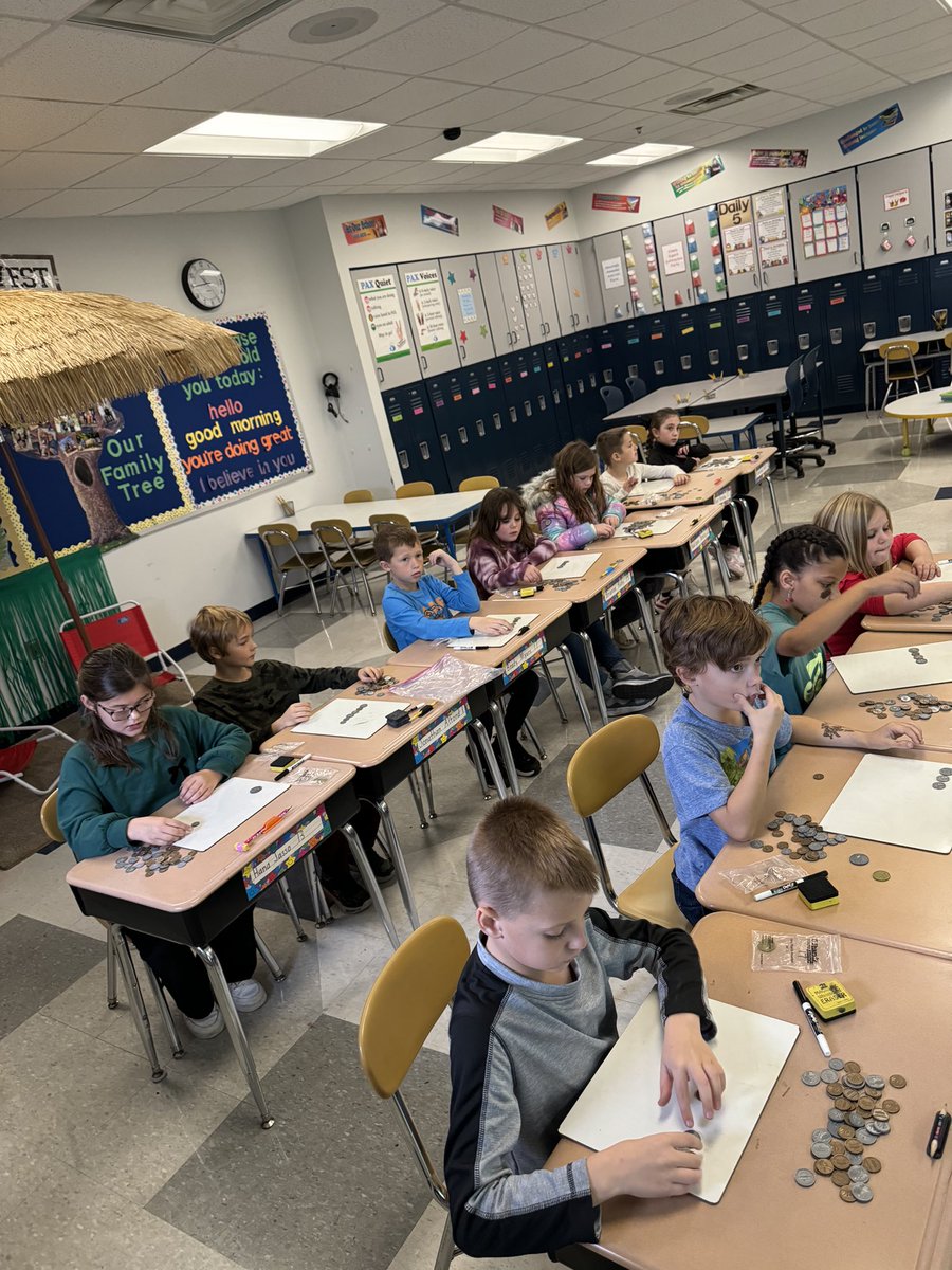 WauseonPrimary's tweet photo. Need someone to count all that spare change in your couch? Well, we have some pros in Mrs. Barrett’s class who can help you out! #wauseonpride #money #coins #countingcoins https://t.co/Q2RfOc1uoA