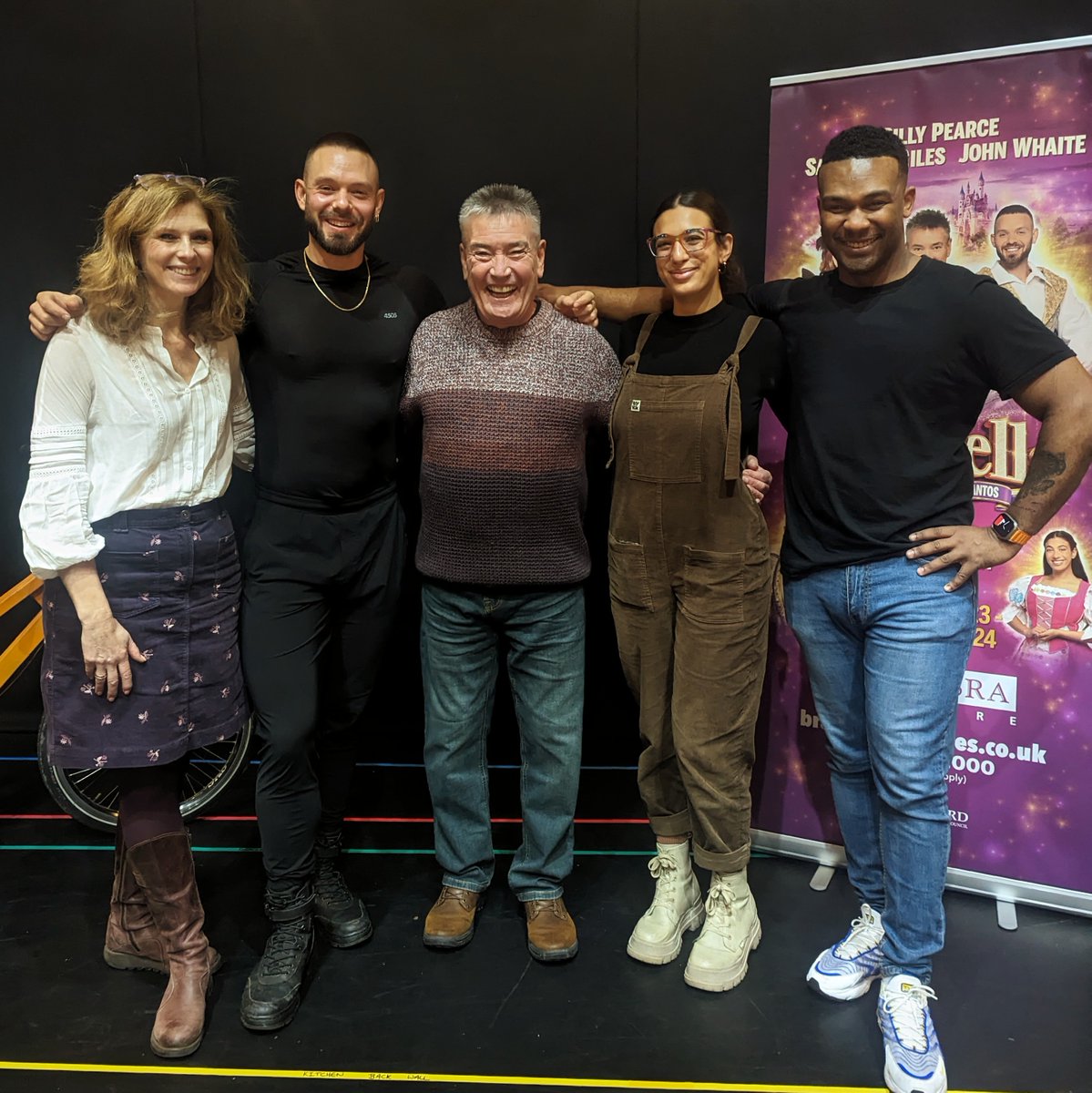 The cast are in the building! Rehearsals have now begun for CINDERELLA ✨ Be the first to come to the ball at the #alhambratheatrebradford opening on Sat 9 Dec 2023! 🎫👉 orlo.uk/9CXkD @1BillyPearce @TheJohnWhaite @sammeegiles #SarahPearson #DaleMathurin