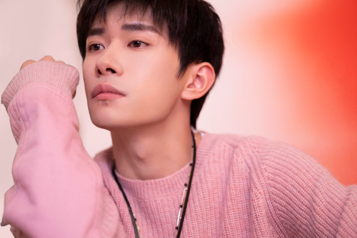 #YiYangqianxi’s studio shares photoshoot for his 23rd birthday 

More - weibo.com/6349839494/497…