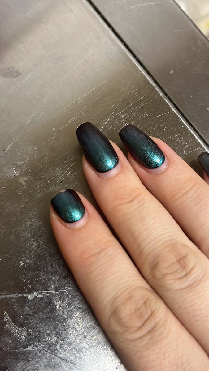 BloodfeatherX's tweet photo. 😭😭 help me get my nails fixed https://t.co/0jGE2taiiD https://t.co/HDRwOZg49y