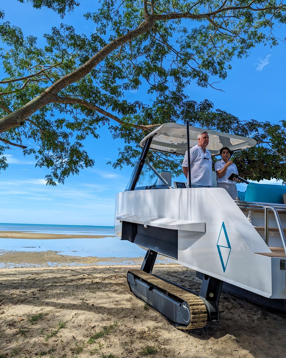 ExploreCookson's tweet image. From a trip in the Philippines last month, on an exclusive private island with its own amphibious boat, heli pad, tennis courts and a golf course. Located in the middle of a protected marine sanctuary, the surrounding crystal-clear water is thriving with unique marine life.
