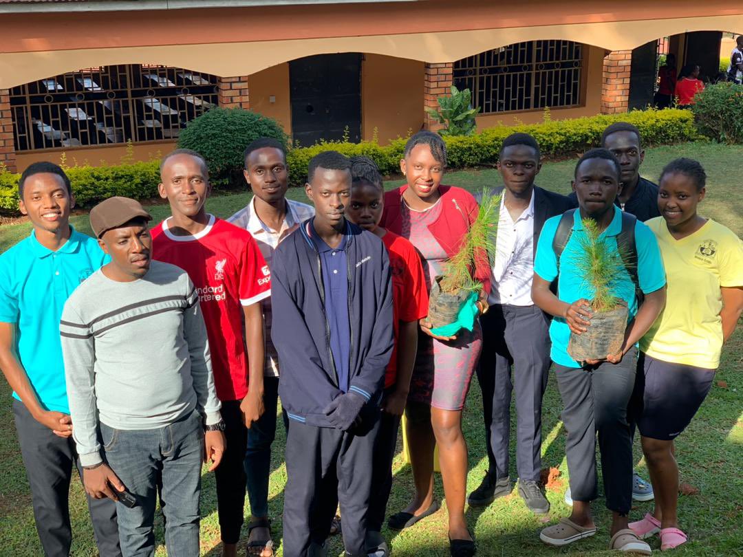 rotaractkololo's tweet photo. During the Interact week, the Warriors visited Trinity Senior Academy and planted a good number of trees.
@Kiwumulorachel6 our club President shared her sentiments on the conservation of the environment.
#CreateHopeInTheWorld
#TheWarriors
#InteractWeek https://t.co/J84sBAZzly