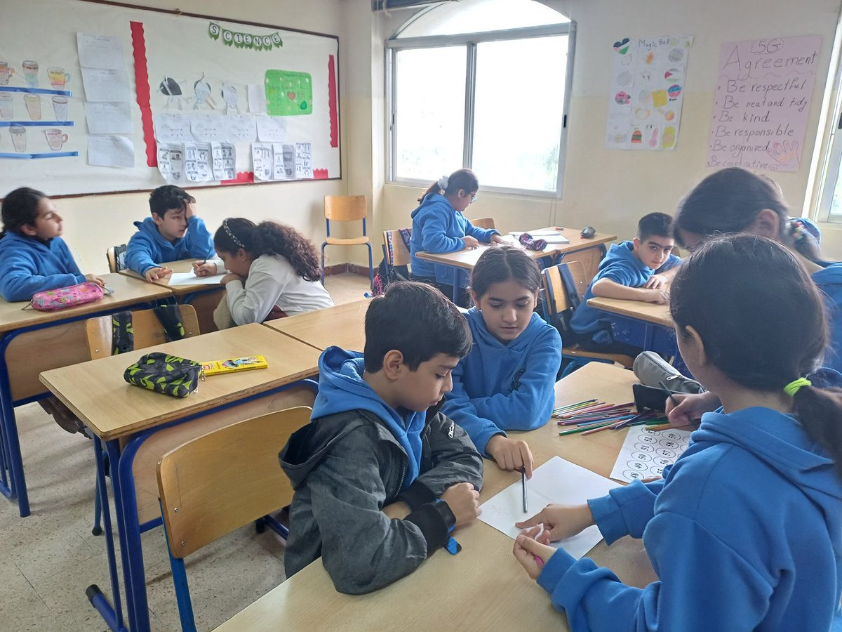 Grade 5 learners worked in groups to distinguish between prime and composite numbers. They colored only the prime numbers that are between 0 and 100. <a href="/FawziehHn/">fawziehhnaini</a> <a href="/MakAishaSchool/">MakAishaSchool</a>