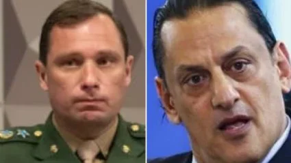 revistaforum's tweet photo. Mauro Cid: e-mail enviado pelo FBI à PF desmonta versão de Wassef e Bolsonaro

Mensagem confirma que a venda ilegal do Rolex aconteceu por determinação de Bolsonaro através de seu ex-ajudante de ordens

Leia mais: https://t.co/lq8NedwocS https://t.co/P2K4d5U5xu