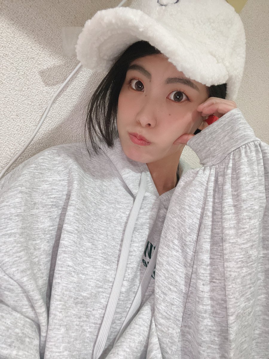 s_akane_7's tweet photo. 私のこと知ってて私のオフ会のこと知らないヲタ友達にはぜひ知らせて皆で最後の楽しいオフ会にしたいのでお願いします🥺🥹💓
セブシ家もMajewel時代のファンの方も
みーんなみんな参加してほしいよ😭🫶🏻✨
2部はお店の関係で先着になるかもなのでお早めに🙇🏻‍♀️❤️ https://t.co/f7wir8OE0W