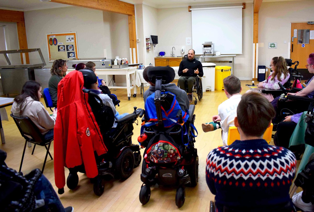 _VictoriaSchool's tweet image. We were delighted to welcome Author, YouTuber and fitness coach Ben Clark @AdaptToPerform this morning. Ben gave an inspirational and informative talk to our Post 16 classes about his journey, before a Q &amp;amp; A at the end. Huge thanks to Ben for giving up his time to join us.👏👏👏