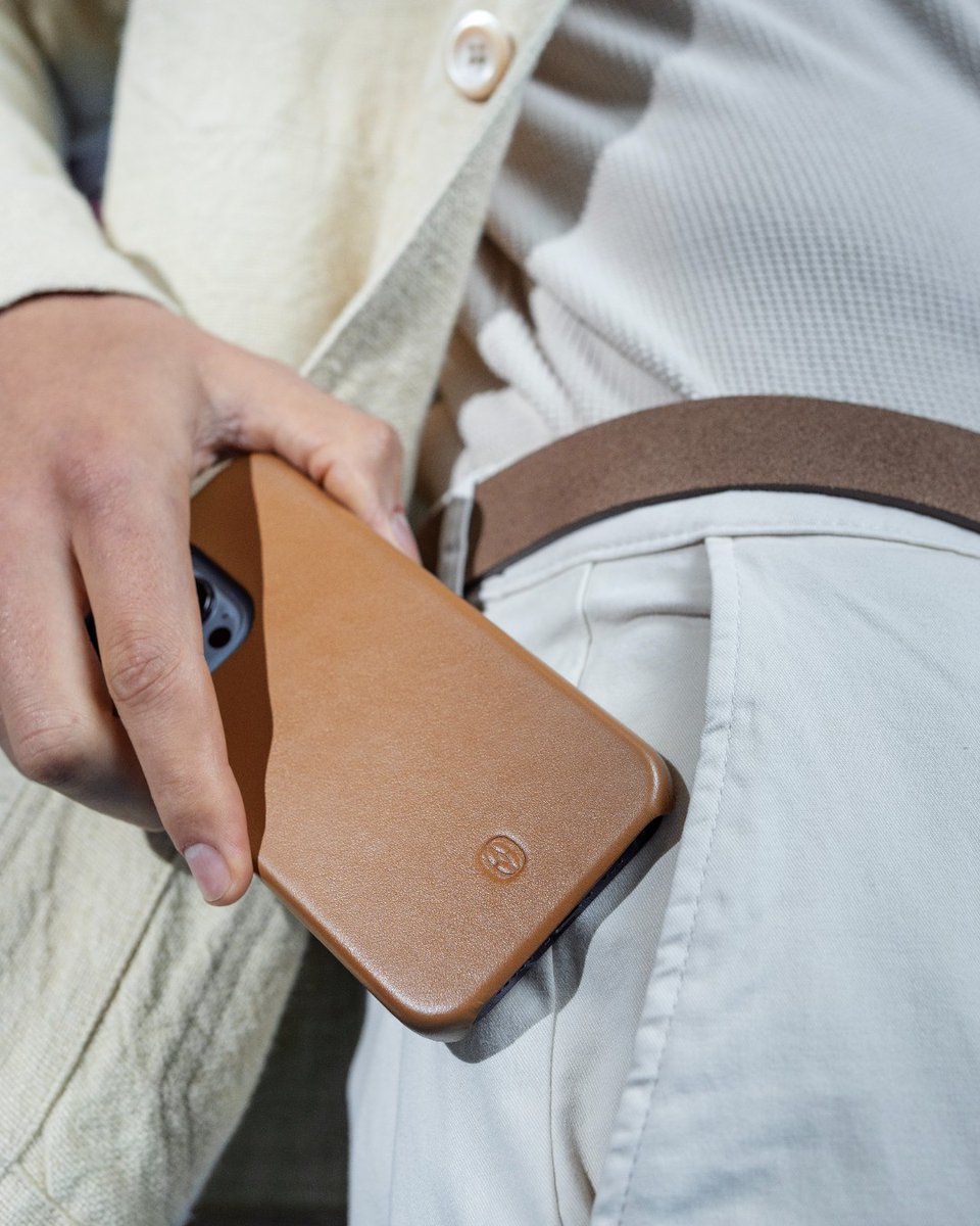 Ferronato_Swiss's tweet image. We get it – your phone is practically your BFF. Treat it and yourself to the best with our latest EMF shielding phone cases &amp;amp; covers for that Radiation protection!

Shop now: ferronato-switzerland.com/en/products/sh…

#FERRONATO #EMFShielding #EMFBlocking #EMFRadiation #EMFProtection