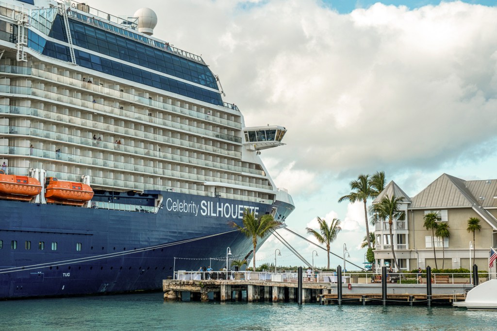 $1 million donor wants DeSantis to allow more cruise ships in Key West trib.al/feSuPre