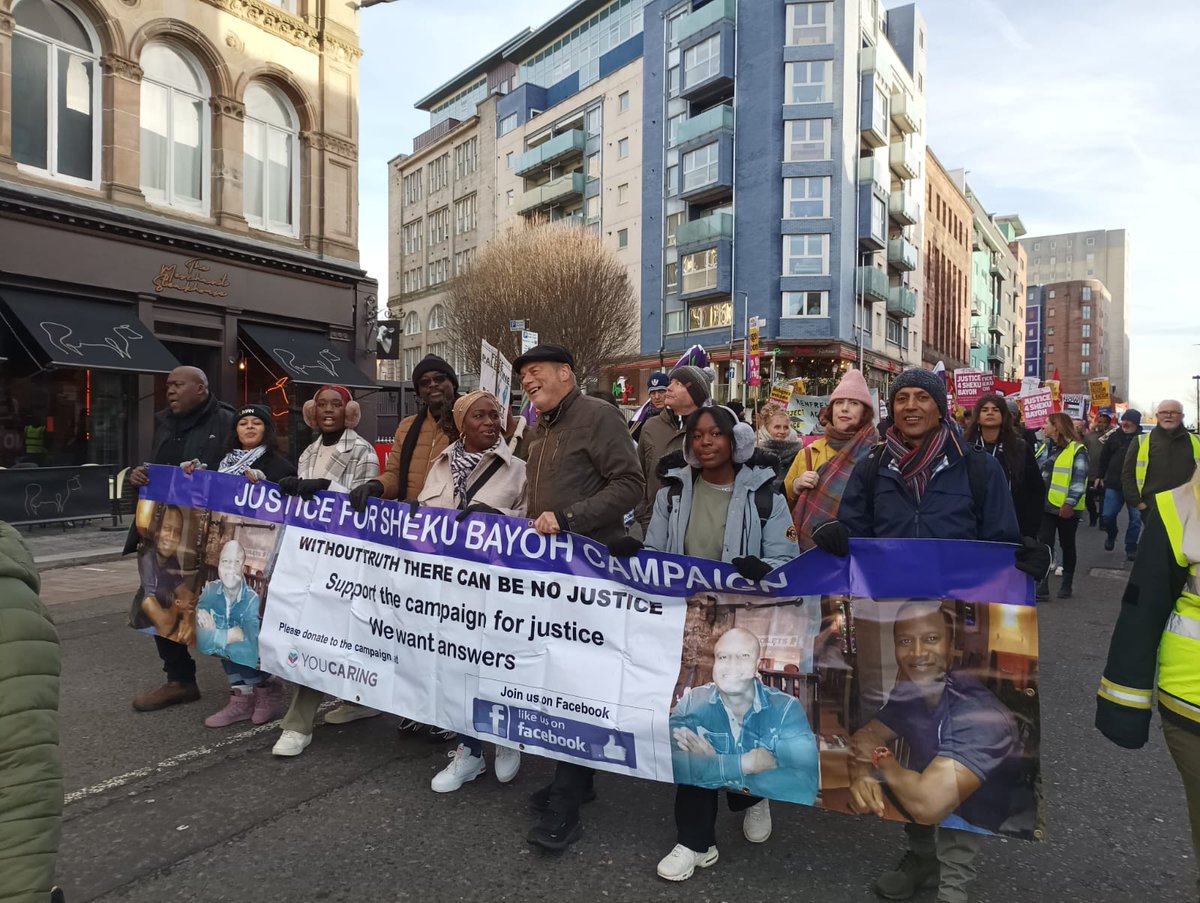 We were proud to take to the streets of Glasgow on Saturday with Erskine asylum seekers and many more to join the <a href="/ScottishTUC/">STUC</a> St Andrews Day antiracist demo &amp; rally

 🥁From Erskine to Elgin #RefugeesWelcome

 📢From Minnesota to Kirkcaldy #BlackLivesMatter
#JusticeForShekuBayoh