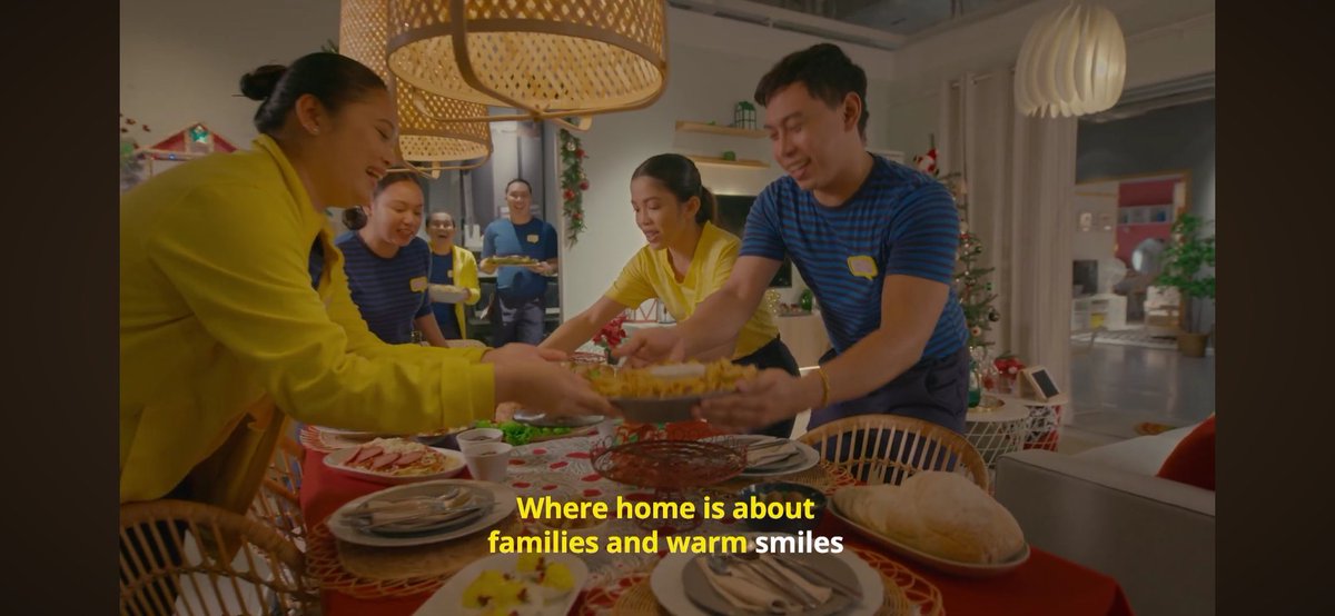 elisa_maariaa's tweet photo. Families and warm smiles!!! ๐ฅบ The song feels so home-y. ๐ Malapit na talaga ang pasko ๐
@TheJuans_BAND #TheJuansMabuHej #IKEAPhilippines #MakeSpaceForMagic https://t.co/IcKZCYdV7C