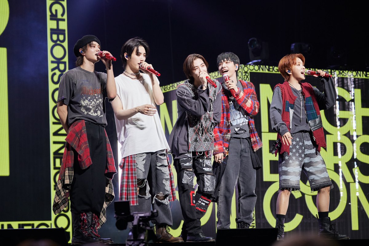 natalie_mu's tweet photo. 「Neighbors Con」ライブレポート公開✨

11/25（土）開催「ネバコン」昼夜公演をレポート
▼全文＆ソロカット含むライブ写真84枚📸
https://t.co/Cop5nccv8r

出演者🎤
🌅DAY LIVE
#WayV / #NiziU / #BOYNEXTDOOR
🌃NIGHT LIVE
#NCTDREAM / #BOYNEXTDOOR / #POW

#NeighborsCon #ネバコン https://t.co/LdgFRTiF63