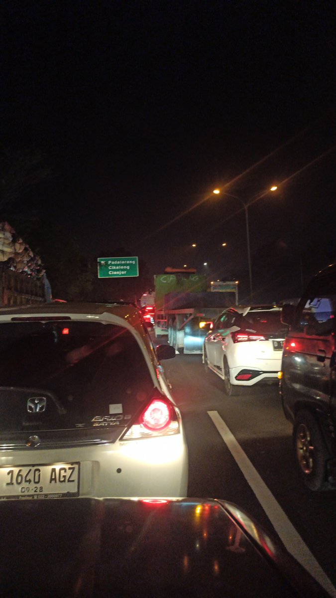 Exit Tol Padalarang macet bgt kenapa ya Min? @PRFMnews