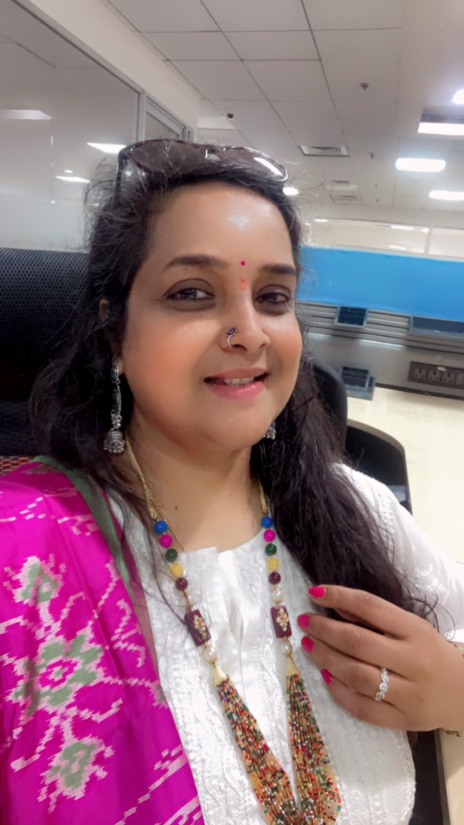 getsailaja's tweet photo. #HandloomMonday @KTRBRS Amidst all the good elections fervour, please don’t forget the weavers and handllooms 😎@jayesh_ranjan 🙏 https://t.co/ceYeysdoQA