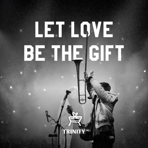 Een nieuwe live Kerst-cd van Trinity met ook enkele studio tracks. De cd bevat songs als 'God Rest Ye Merry Gentlemen', 'Little Drummer Boy', 'Meesterwerk Van Liefde' en 'Let Love be the Gift'. 
Uiteraard is deze cd ook beschikbaar voor verkoop in alle Christelijke boekwinkels.
