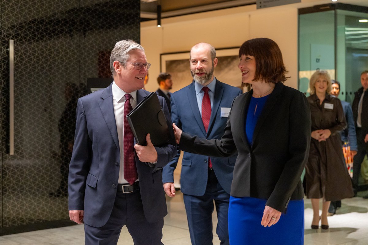 Businesses need economic stability to grow and to plan for the future. Labour will deliver it. Great to be at @EY_UKI today to speak with global business leaders - collaboration across the private and public sectors is vital to boost growth and deliver change for Britain.