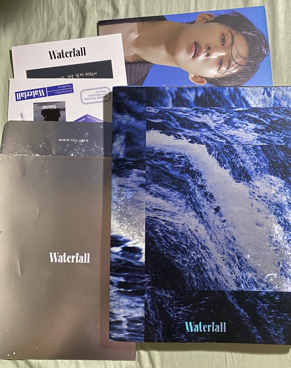 pagbilhan's tweet photo. wts lfb onhand ph
waterfall unsealed album
₱180
-no cd and pc, inclus on pic
-x sensi, pb has dents and some pages became yellow
- preferably sdd via grab (with code grabberfriends) since i dont have enough packing mats
- reply to claim

t. kim hanbin bi b.i https://t.co/i6o5IHx8PI
