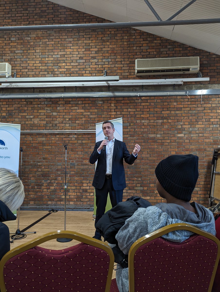 Thanks to @CllrSimonHogg and @wandbc for inviting us to Saturday's community listening event. It was great to hear about plans for West Hill, hear from residents and connect with colleagues from @workmatch, @StPaulsPantry and other local organisations.