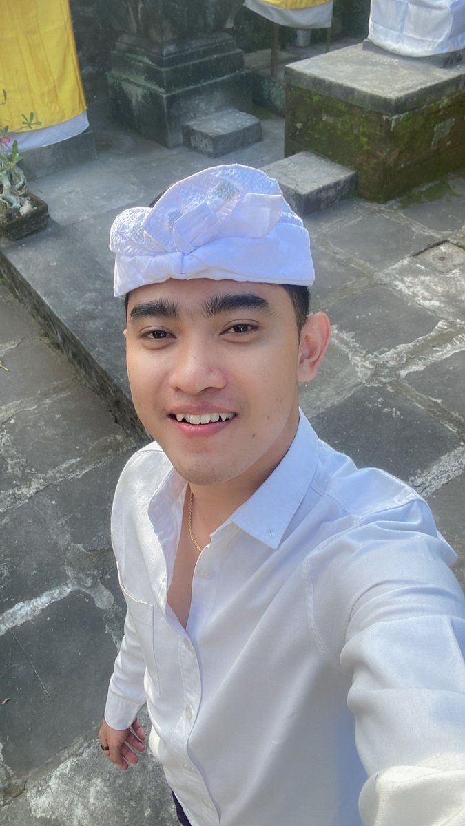 gataagataaa's tweet photo. Purnama 🌝 https://t.co/GrW0Q7NtJJ