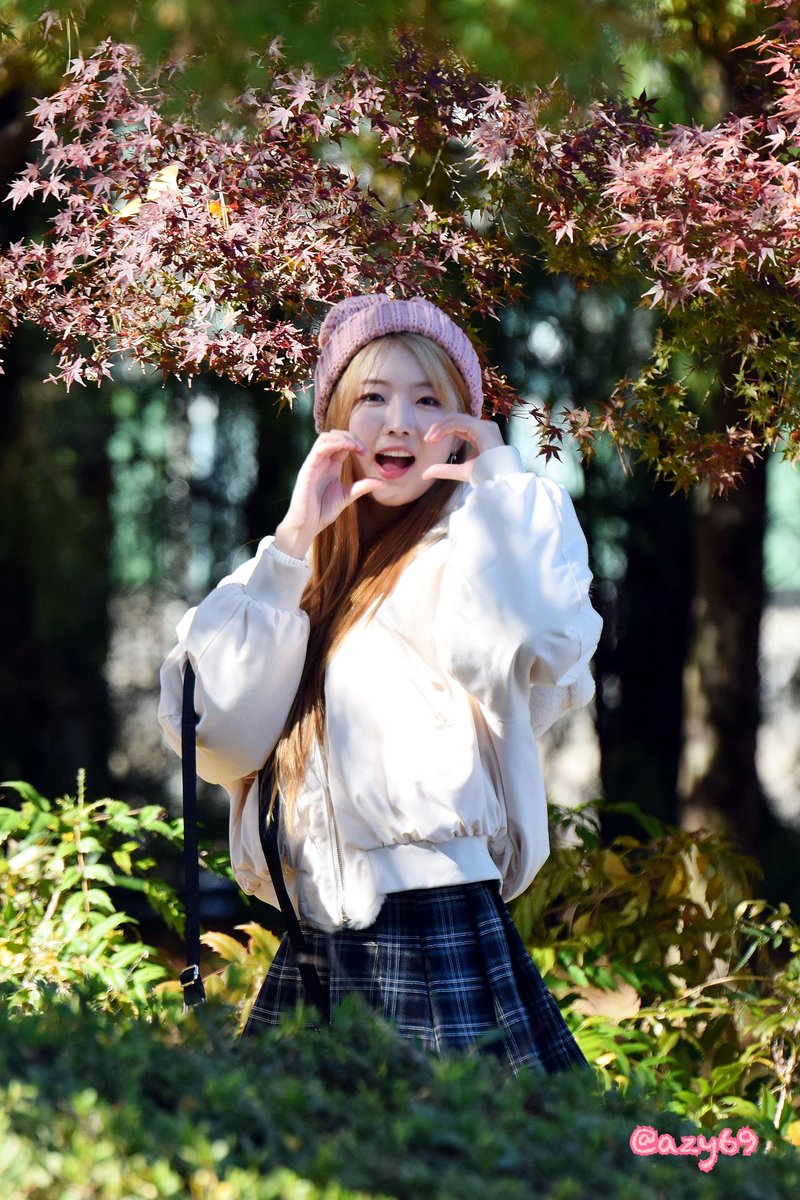 azy69MASAKINTA's tweet photo. 231119 山梨コリア祭
ミンソちゃん🍁❤️❤️❤️❤️🍁

#세러데이 #SATURDAY #セロデイ
#민서 #MINSEO #ミンソ https://t.co/vSsiJs3she