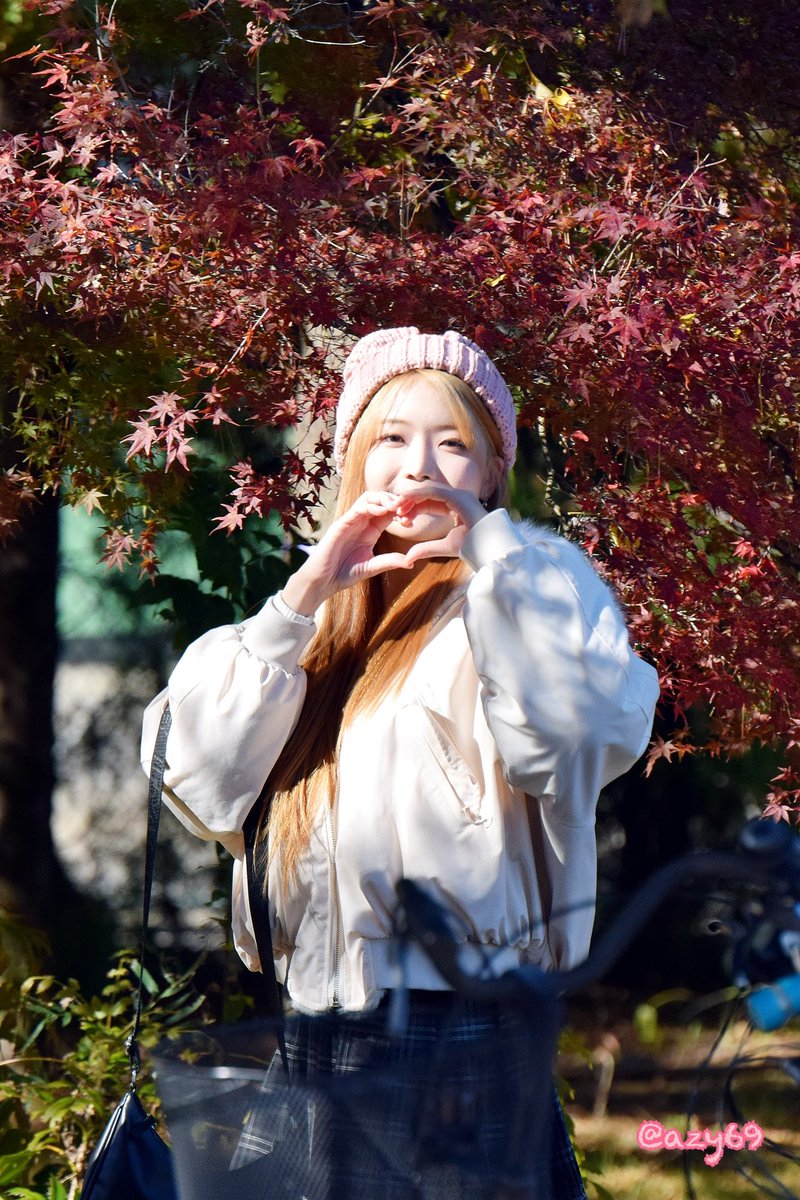 azy69MASAKINTA's tweet photo. 231119 山梨コリア祭
ミンソちゃん🍁❤️❤️❤️❤️🍁

#세러데이 #SATURDAY #セロデイ
#민서 #MINSEO #ミンソ https://t.co/vSsiJs3she