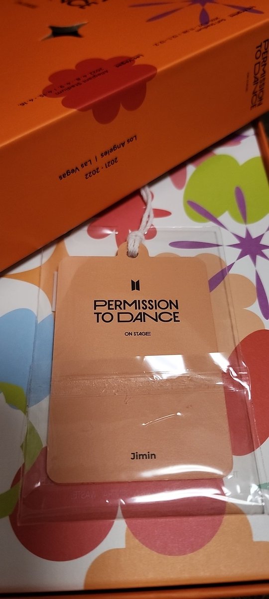 reikitiro's tweet photo. BTS Permission to Dance PTD 
ランダムチャーム 交換

【譲】JIMIN ジミン
【求】JIN     ジン

ランダムチャームのみ交換

同日発送希望です。
硬質ケース、防水対策◎

交換可能な方がいらっしゃいましたらお声掛け下さい

 #BTS交換 https://t.co/6Xkt2dXxT3