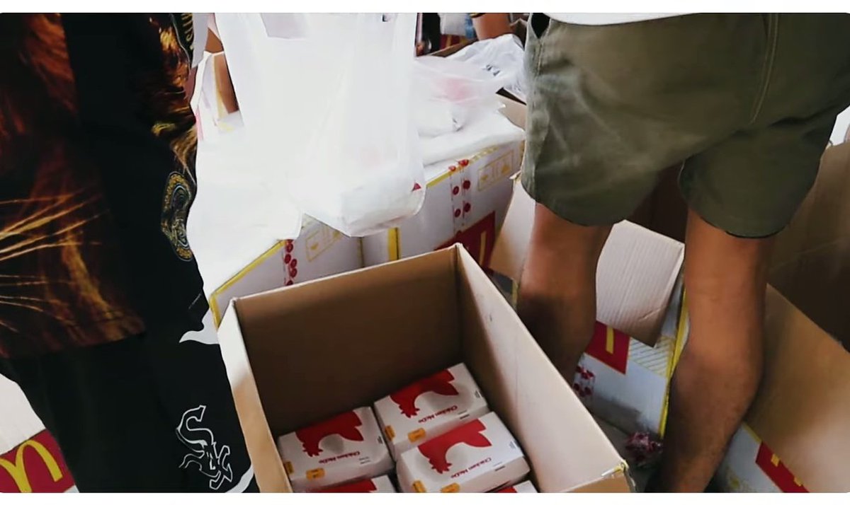 benignostuy's tweet photo. Yey! #NiceGanda ! #NiceSarap! MCDO!!!
#Mcdonalds
#ViceGanda | #IonPerez | #ViceIon https://t.co/EKnrEgiEUM