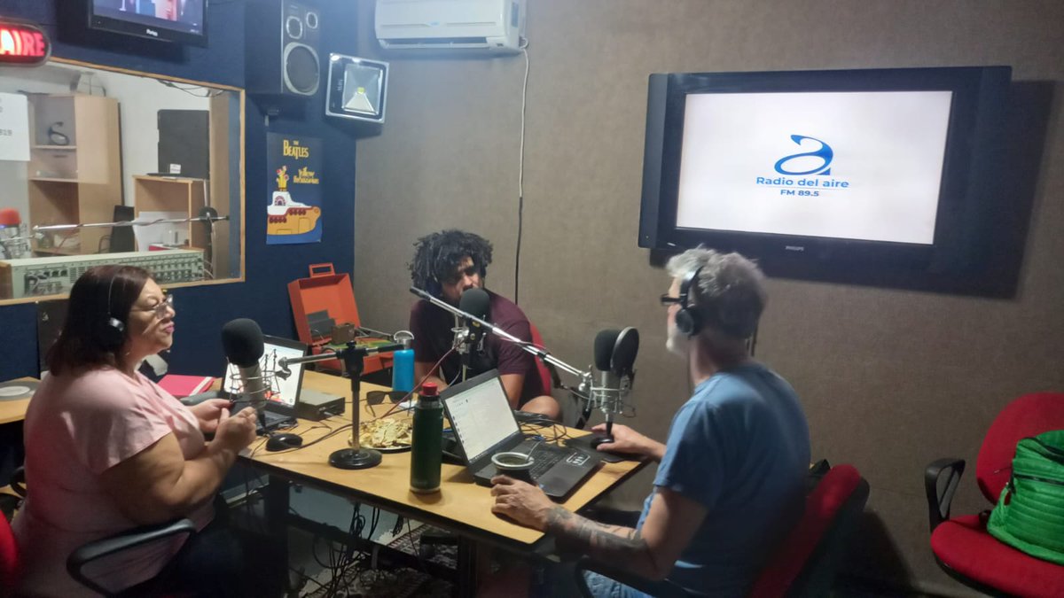 ⚽ Ahora en #NormalidadPerdida hacemos un repaso de toda la información del deporte nacional...
🎙️ Ya estamos en los estudios de Radio del Aire con nuestro especialista <a href="/camofs/">Camilo</a>
📻 Lo escuchas por FM 89.5 o a través del radiodelaire.com.ar