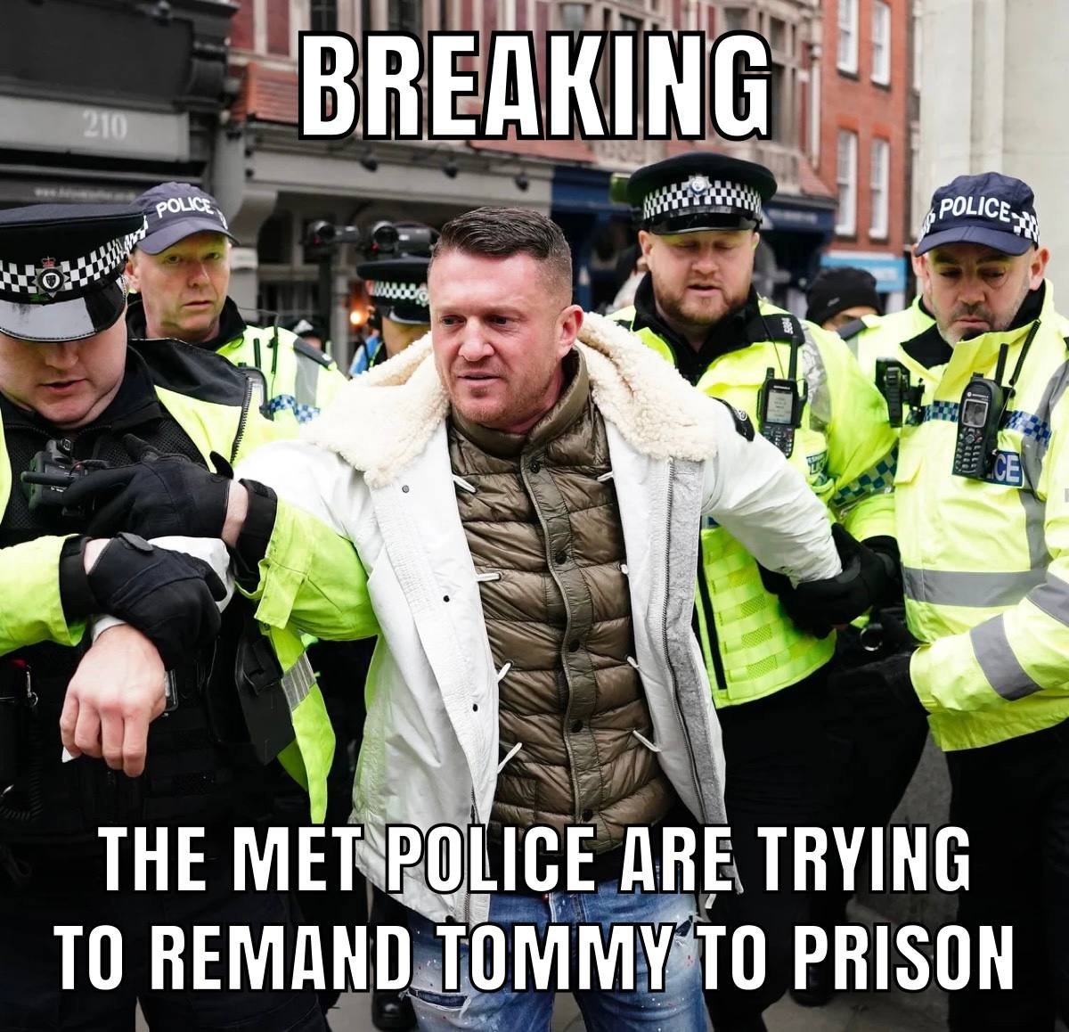 TScuttlebutt's tweet photo. #metpolice shame on you #FreeTommyRobinson https://t.co/6NrCSstcNg