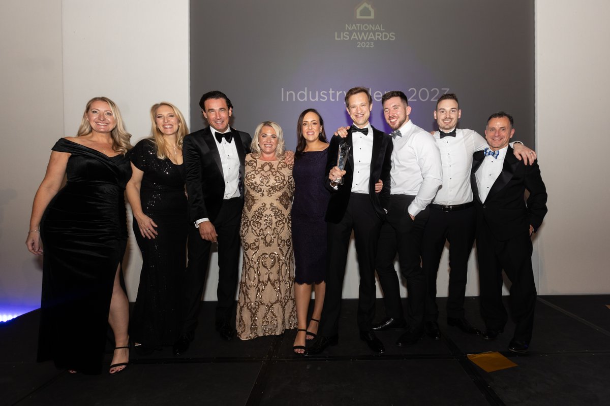 NRLAssociation's tweet photo. We won THREE awards at the #LISAwards last week!
Our CEO @BeadleBen WON the Industry Hero Award 🎉
We also won Best Property Education Provider and Best Product for Landlords!
An honour to be recognised for our work to support + represent members. https://t.co/FijnIm99EA https://t.co/T5H5KAPwaZ