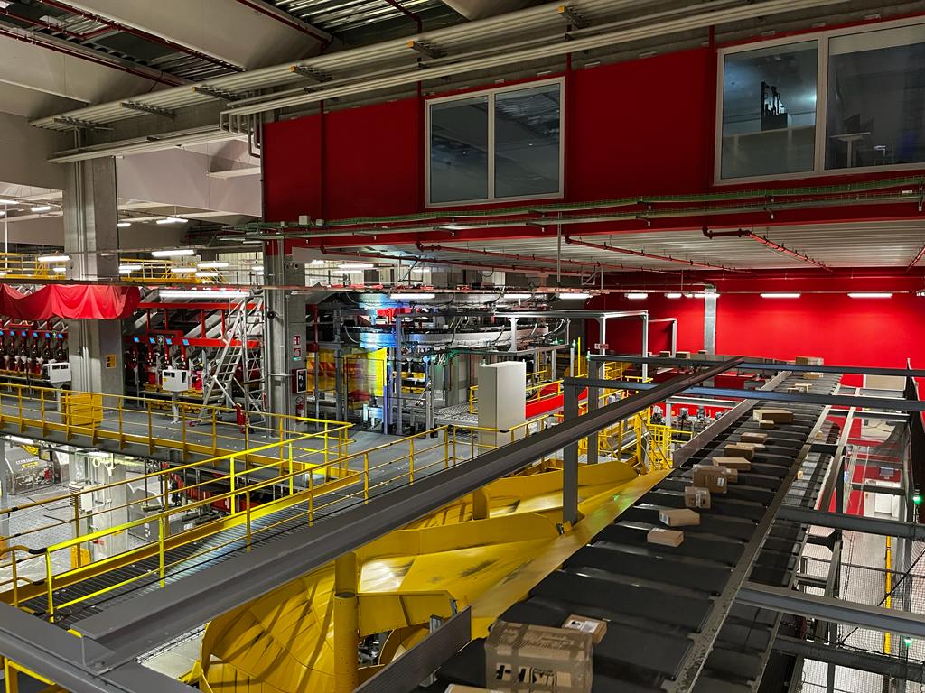 Il nostro Consiglio di presidenza e direttivo del Gruppo Giovani in visita all’hub internazionale di #Malpensa di #DHL Express Italy. Un momento di confronto sulle potenzialità di crescita, le prospettive e i progetti di sviluppo sostenibile delle attività cargo dell’aeroporto