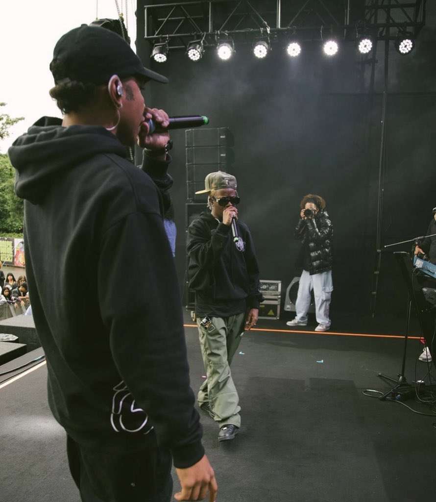 threecompanytt's tweet photo. Danzo usando moletom e calça essentials na Boogie Week 💯🎰💫 https://t.co/HZ4ePpZuF7