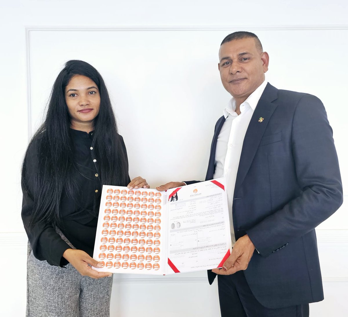 Former Managing Editor at IruvaruOnline <a href="/mariyamshiyaana/">Mariam Shiyaana ( yaana )</a> joined MDA today. She is a journalist and was the former Media officer of Male City Council. Welcome to MDA 
#Mysharetomycountry