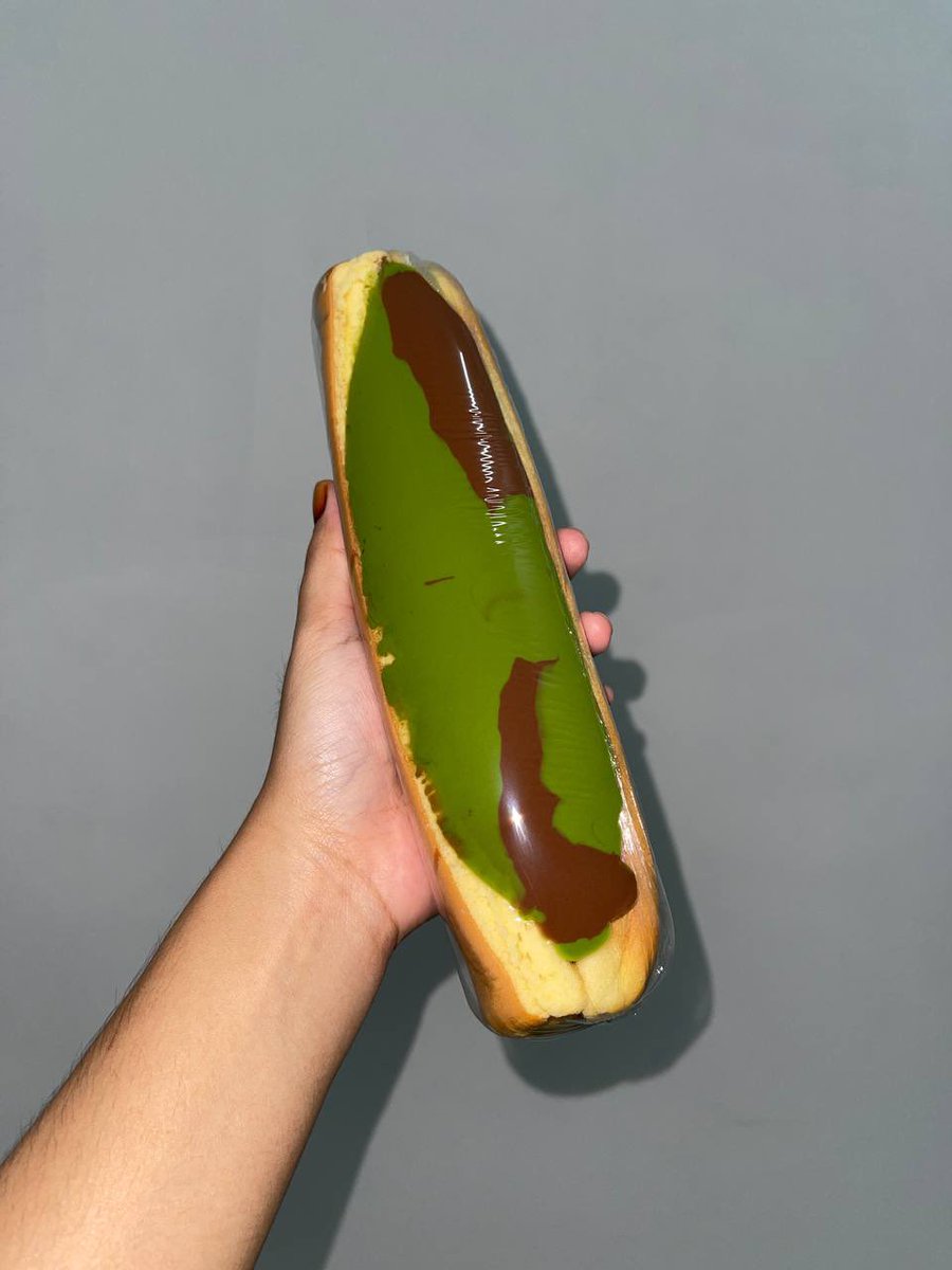 ethereallydaisy's tweet photo. I ada jumpa seller yang jual kek tapak kuda sedap, ada banyak flavours pulak tu!

Kek dah la lembut, tak berapa manis, filling pulak langsung tak kedekut. Lapar perut tengok🤤

Tak tau nak pilih flavours yang mana?Meh I suggestkan rasa flavours tu so korang pilih mana 1 korang paling berkenan🫶🏻

Bookmark siap siap tau!!💗