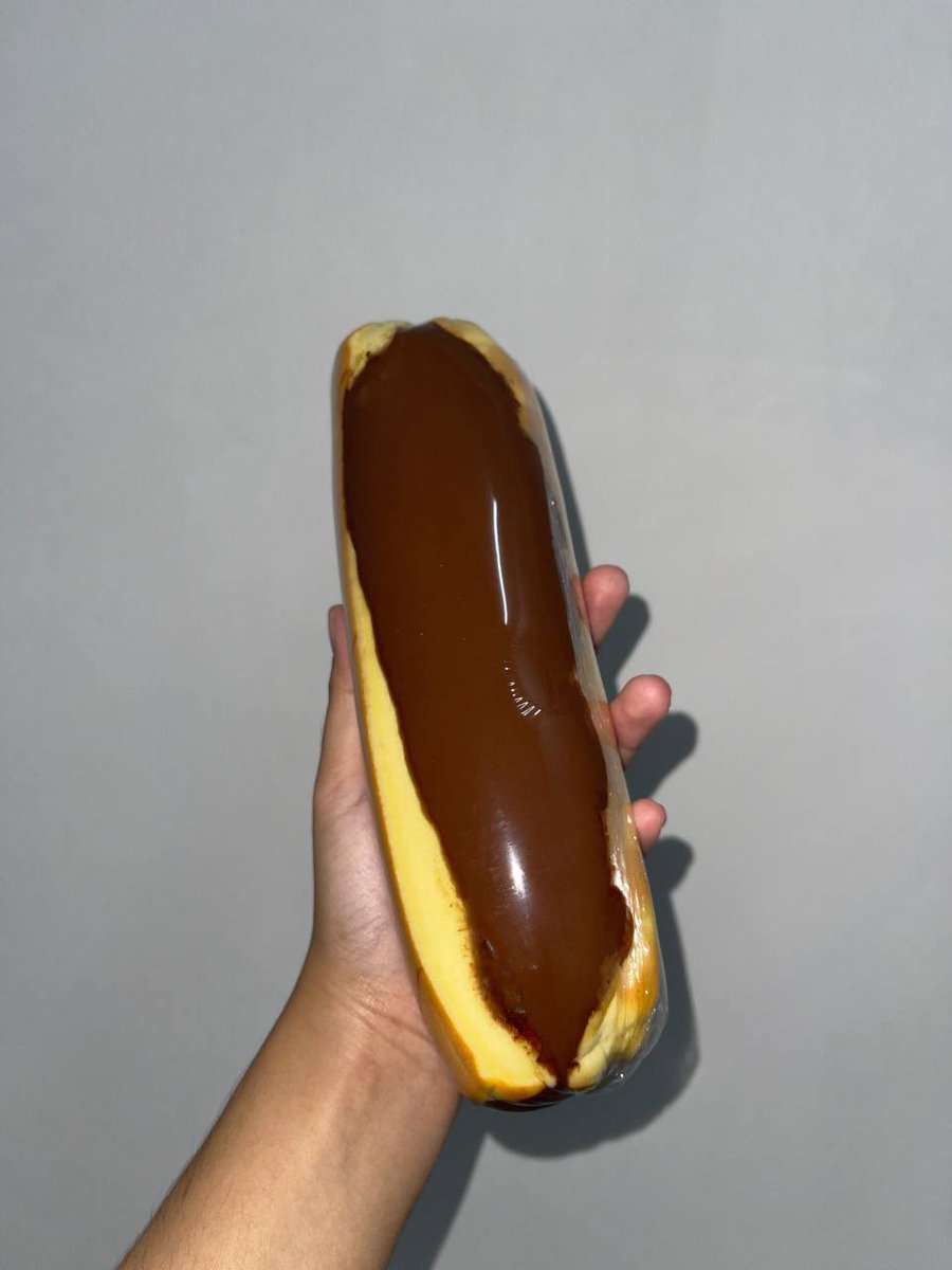 ethereallydaisy's tweet photo. I ada jumpa seller yang jual kek tapak kuda sedap, ada banyak flavours pulak tu!

Kek dah la lembut, tak berapa manis, filling pulak langsung tak kedekut. Lapar perut tengok🤤

Tak tau nak pilih flavours yang mana?Meh I suggestkan rasa flavours tu so korang pilih mana 1 korang paling berkenan🫶🏻

Bookmark siap siap tau!!💗