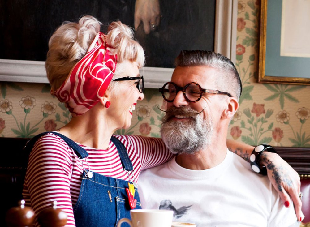 From lifelong sex to brain maintenance and thinking positively, experts weigh in on ways to stay healthy and #happy as you age. ▹ bit.ly/46PXJgU